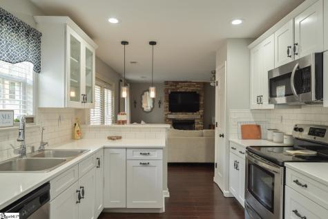 509 Oak Circle Easley SC 29640