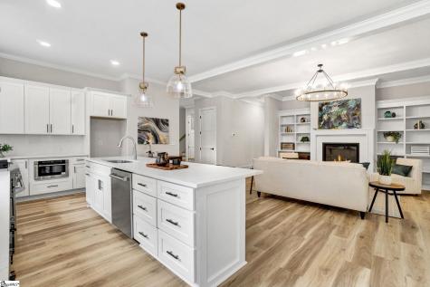 104 W Sunset Court Seneca SC 29672