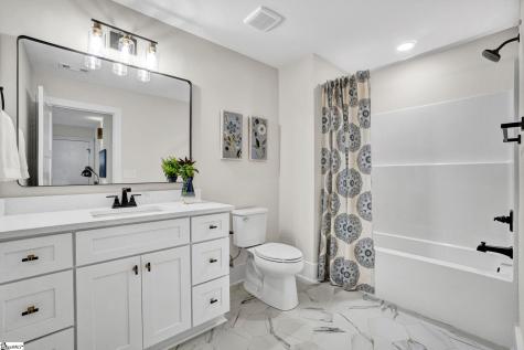 104 W Sunset Court Seneca SC 29672