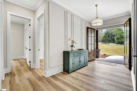 104 W Sunset Court Seneca SC 29672