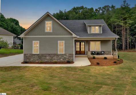 104 W Sunset Court Seneca SC 29672