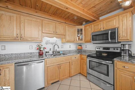 1113 Dickson Road Campobello SC 29322