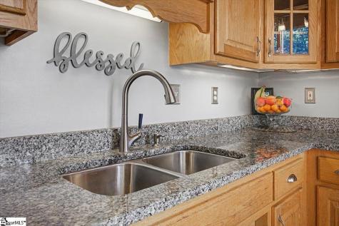 1113 Dickson Road Campobello SC 29322