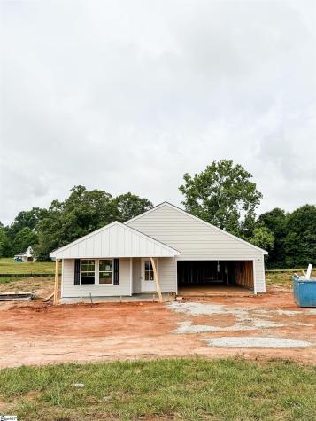 18002 Hwy 101 S Gray Court SC 29645
