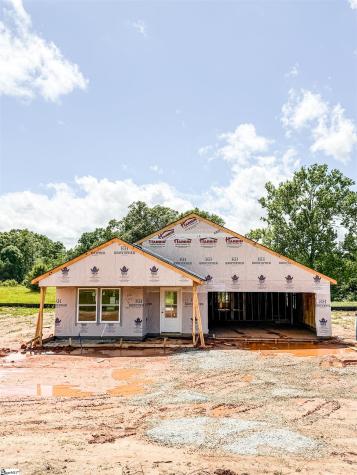18002 Hwy 101 S Gray Court SC 29645