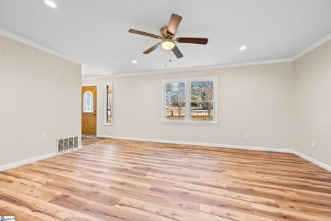 101 Nottingham Lane Easley SC 29640