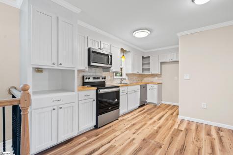 101 Nottingham Lane Easley SC 29640