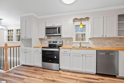 101 Nottingham Lane Easley SC 29640