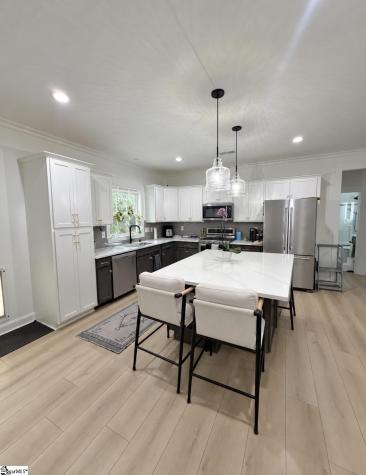 10 N Gaywood Drive Greenville SC 29615