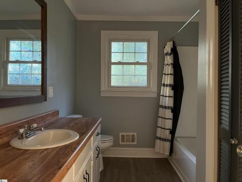 19 Woodridge Drive Greenville SC 29611