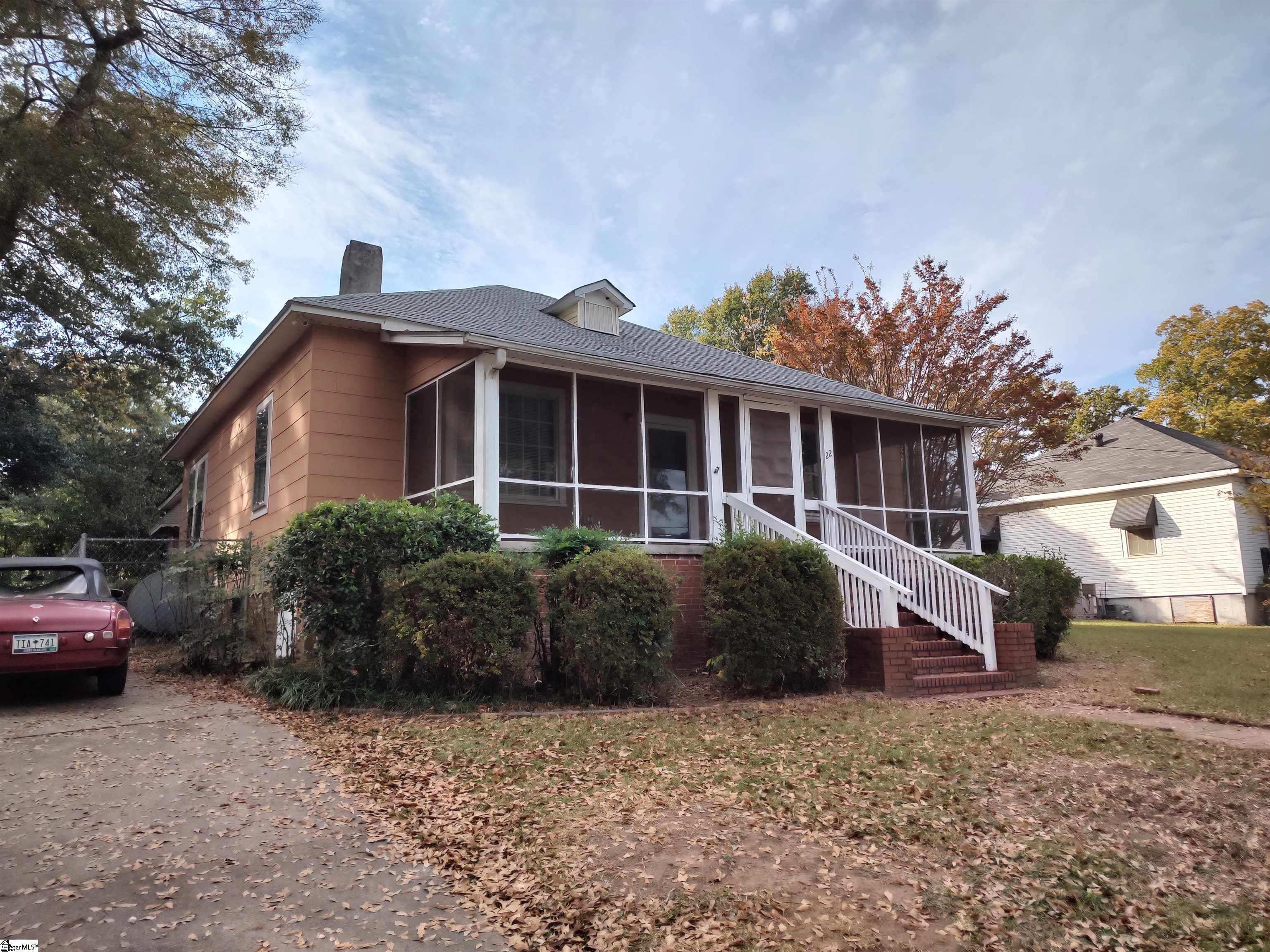 22 4th Avenue Greenville SC 29611