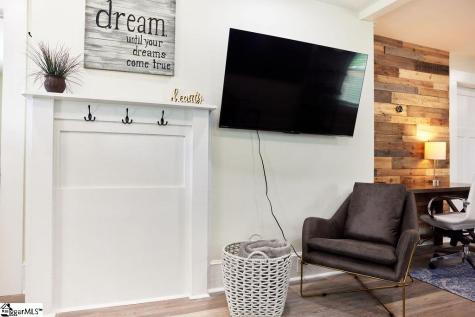 4 Lindberg Avenue Greenville SC 29601
