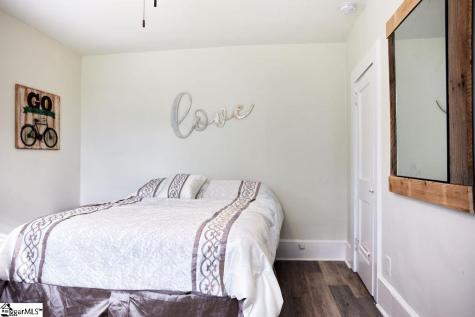 4 Lindberg Avenue Greenville SC 29601