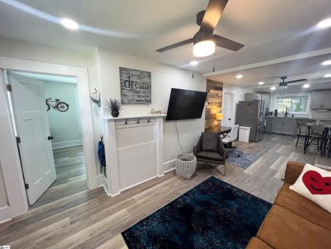 4 Lindberg Avenue Greenville SC 29601