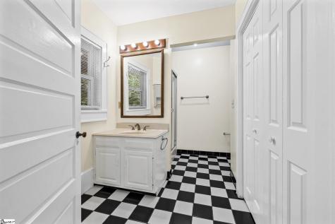 2 B Hillside Drive Greenville SC 29607