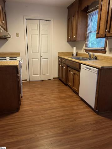 104 Country Cove Lane Greer SC 29651