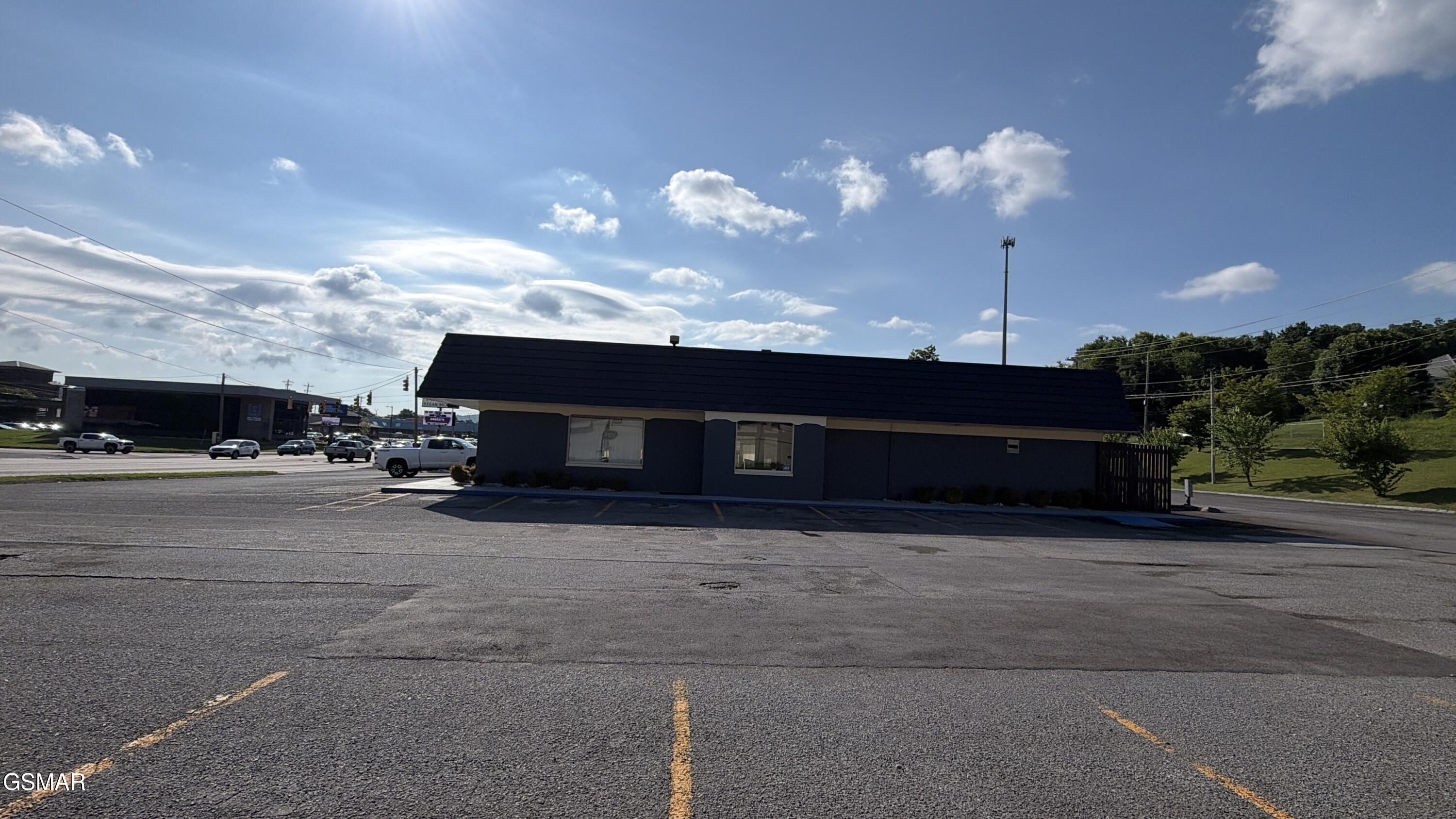 365 W Broadway Street Newport TN 37821