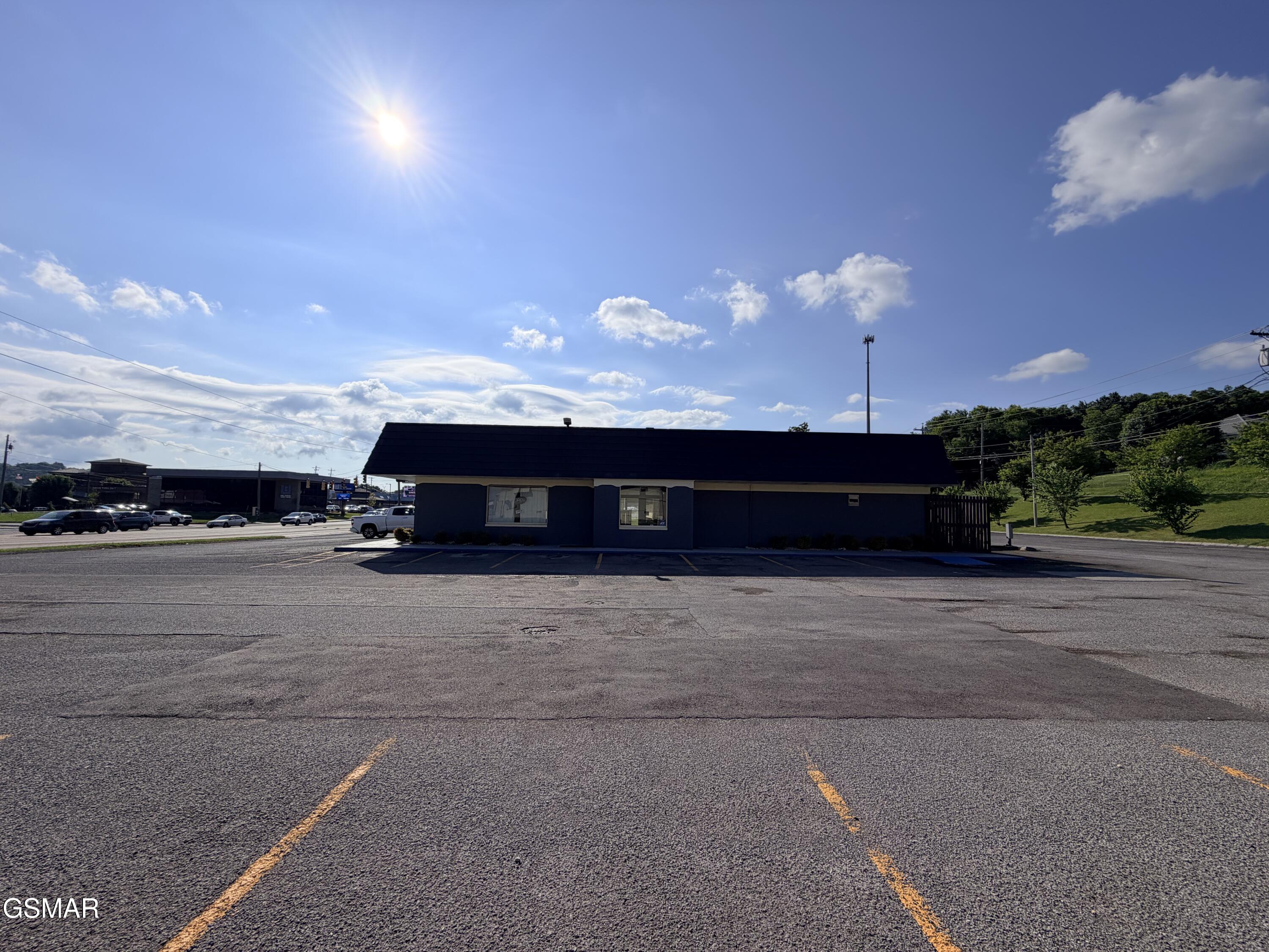 365 W Broadway Street Newport TN 37821