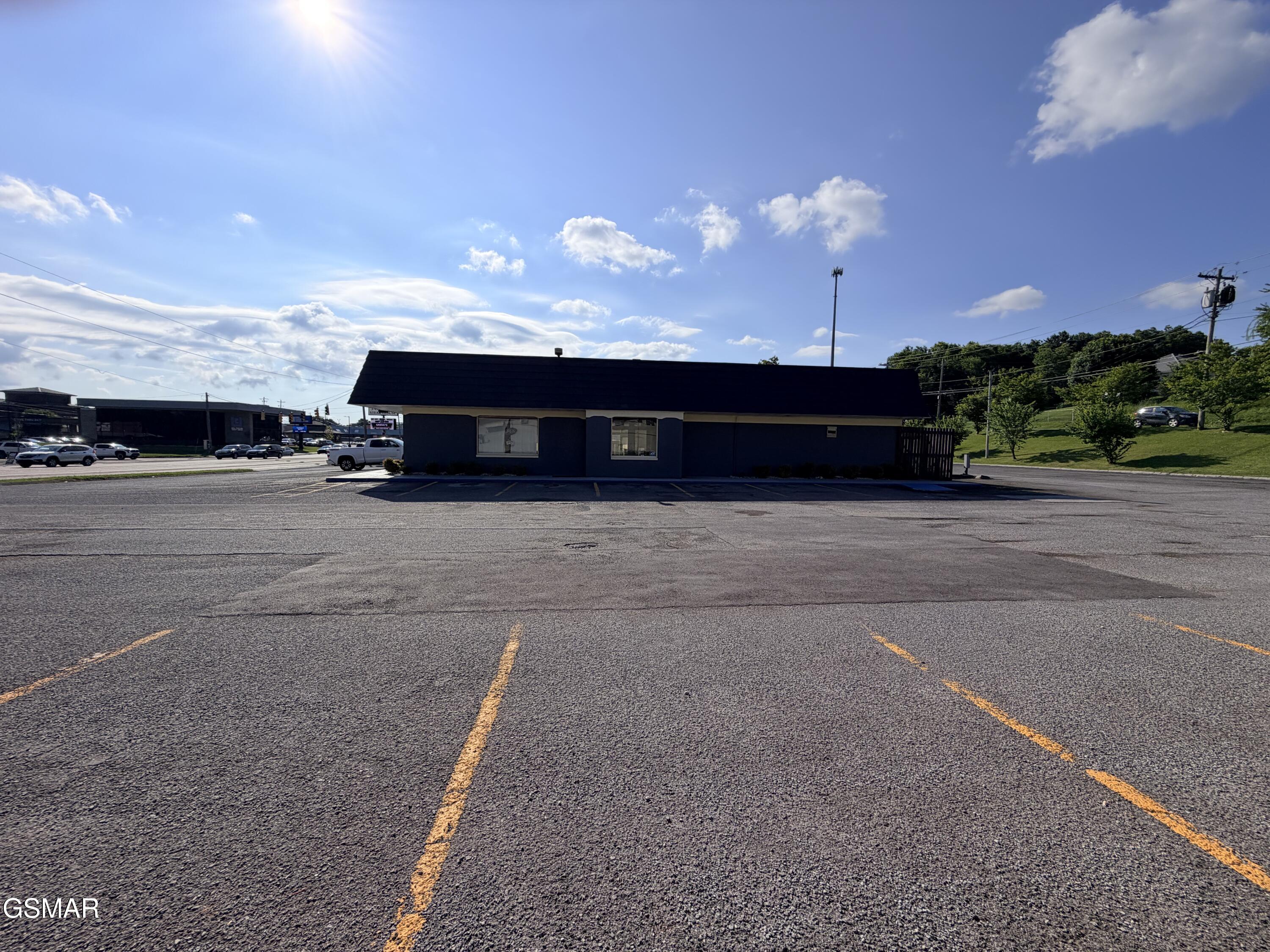365 W Broadway Street Newport TN 37821