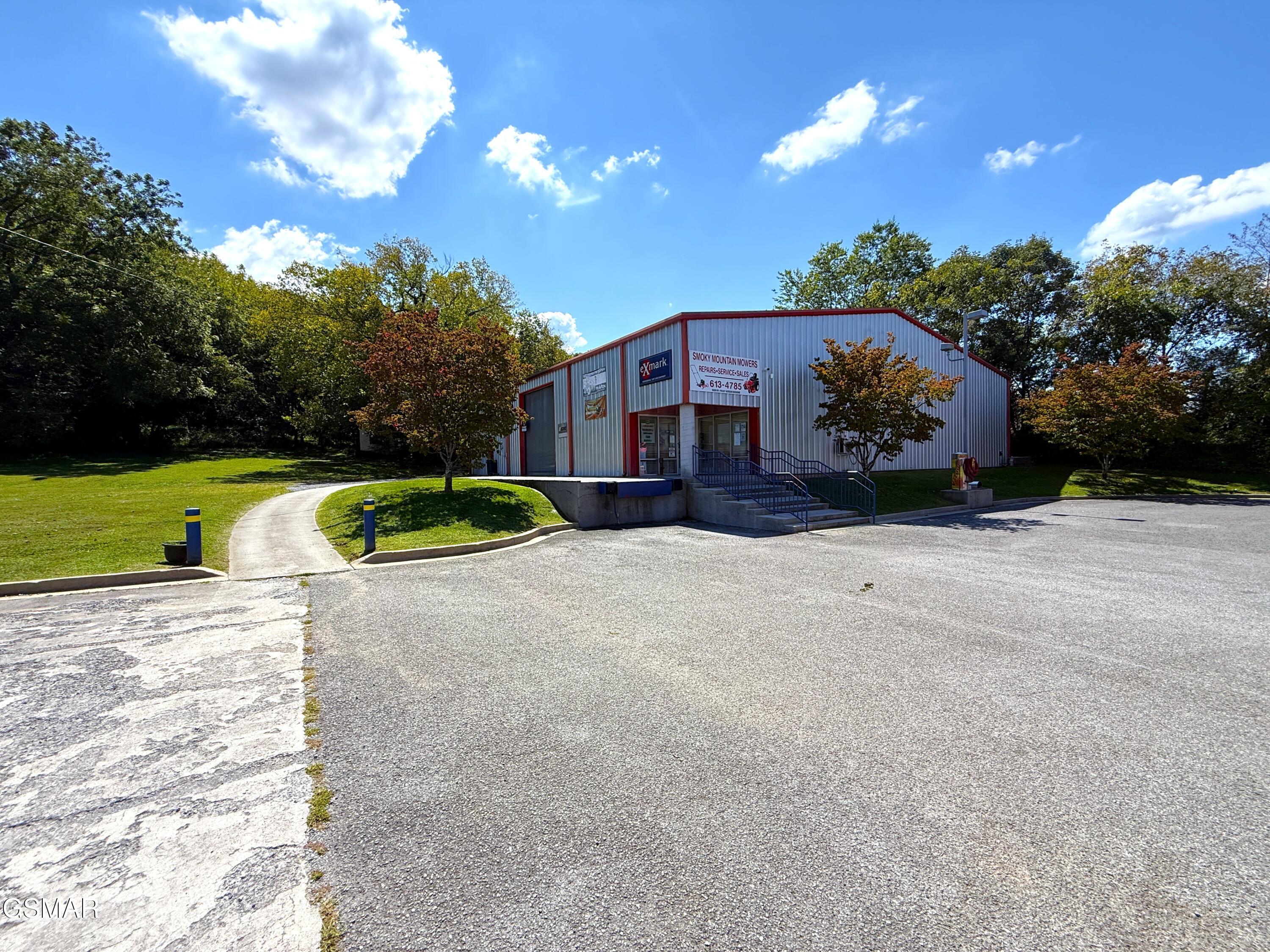 861 W Highway 25-70 Newport TN 37821