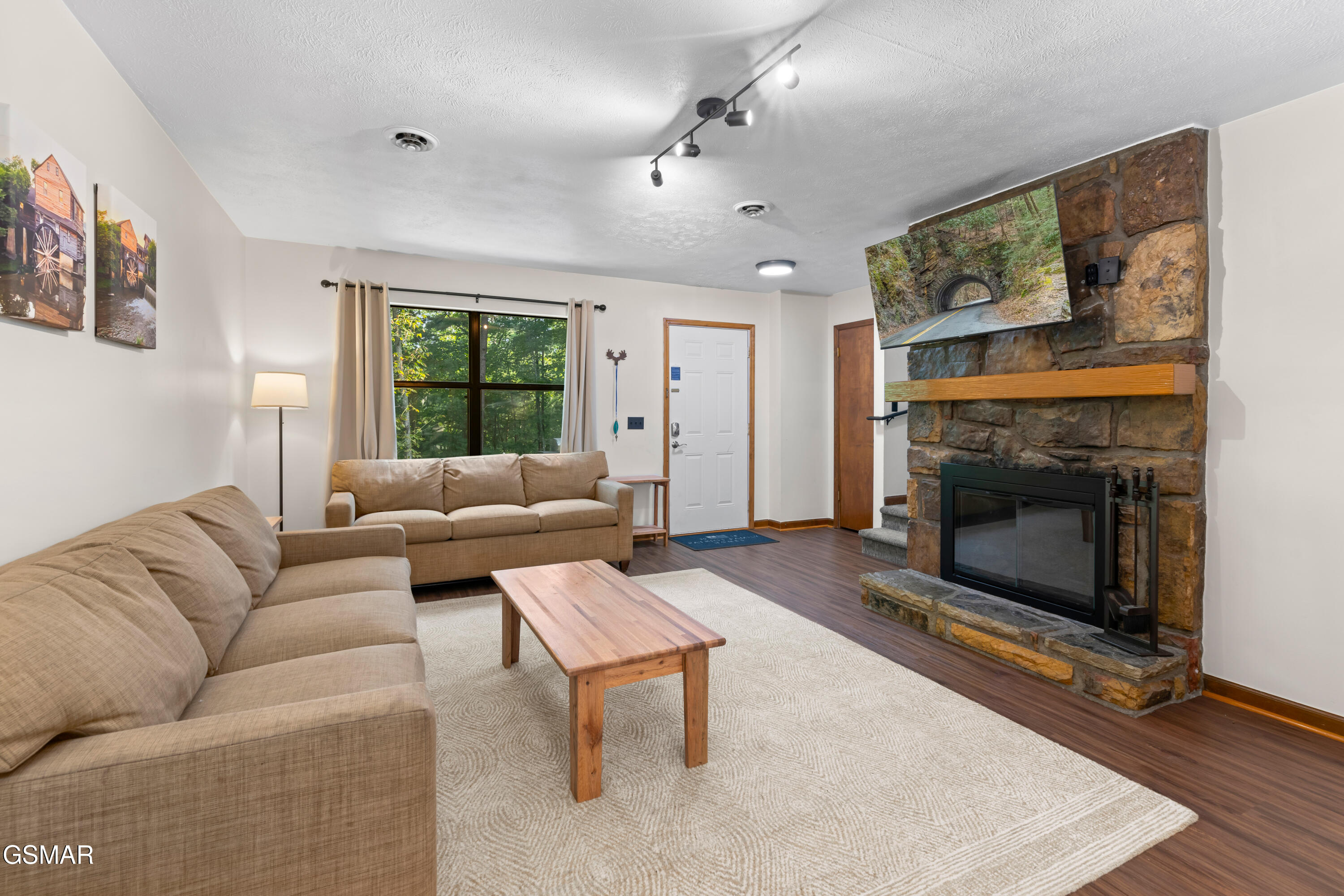 3729 Plaza Way Pigeon Forge TN 37863