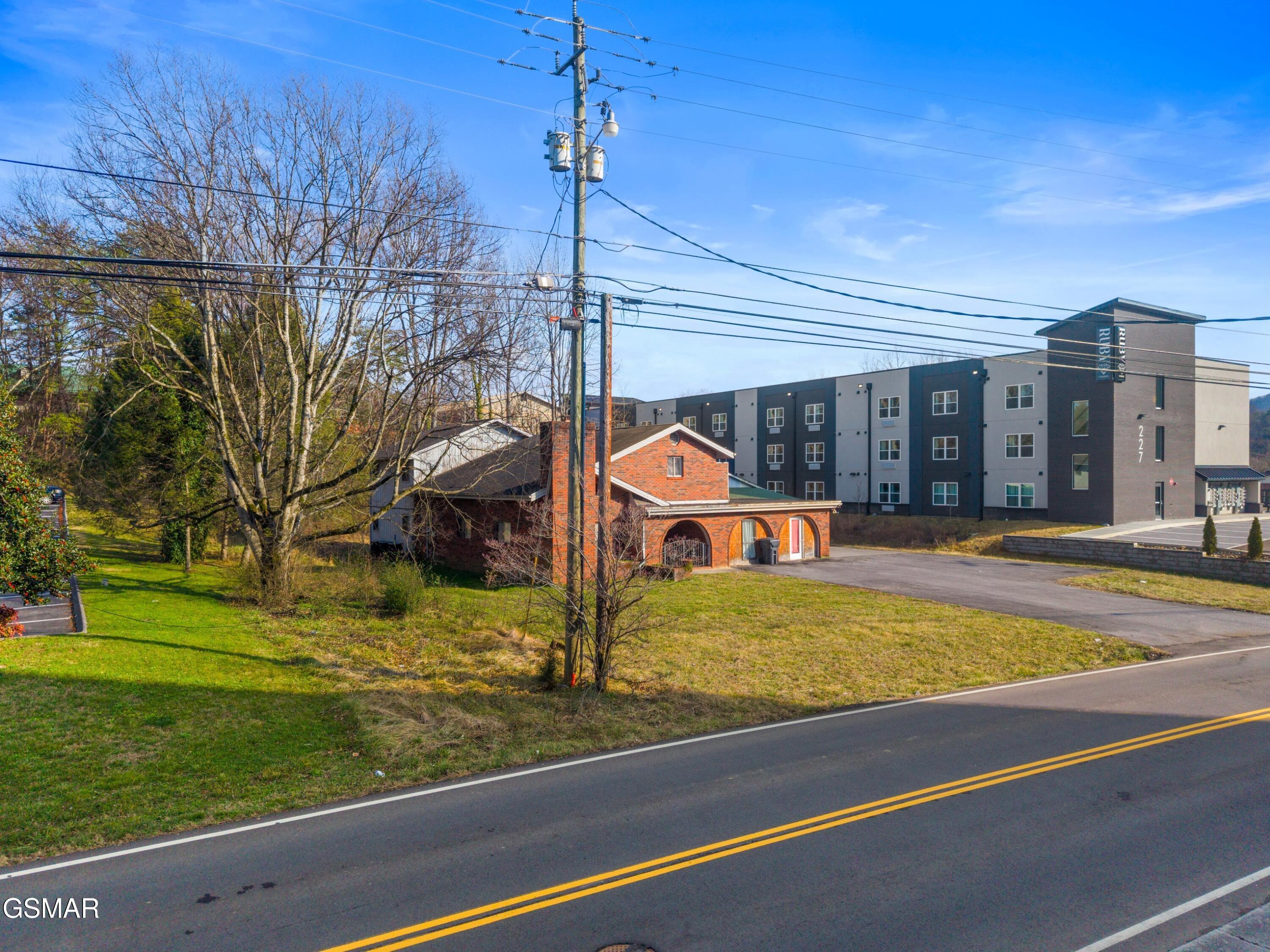 223 Sharon Drive Pigeon Forge TN 37863