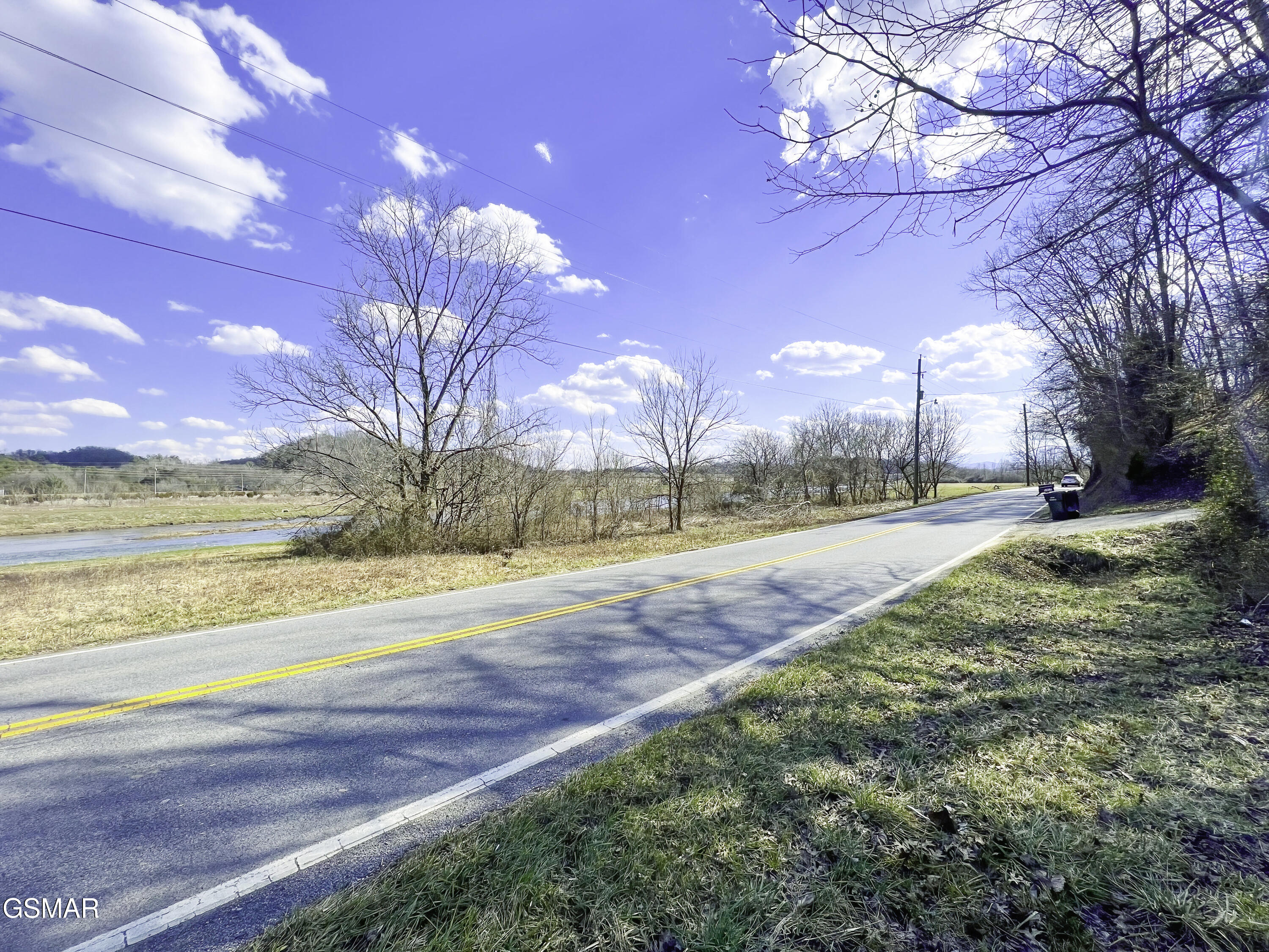 011.00 & . Old Knoxville Highway Sevierville TN 37876