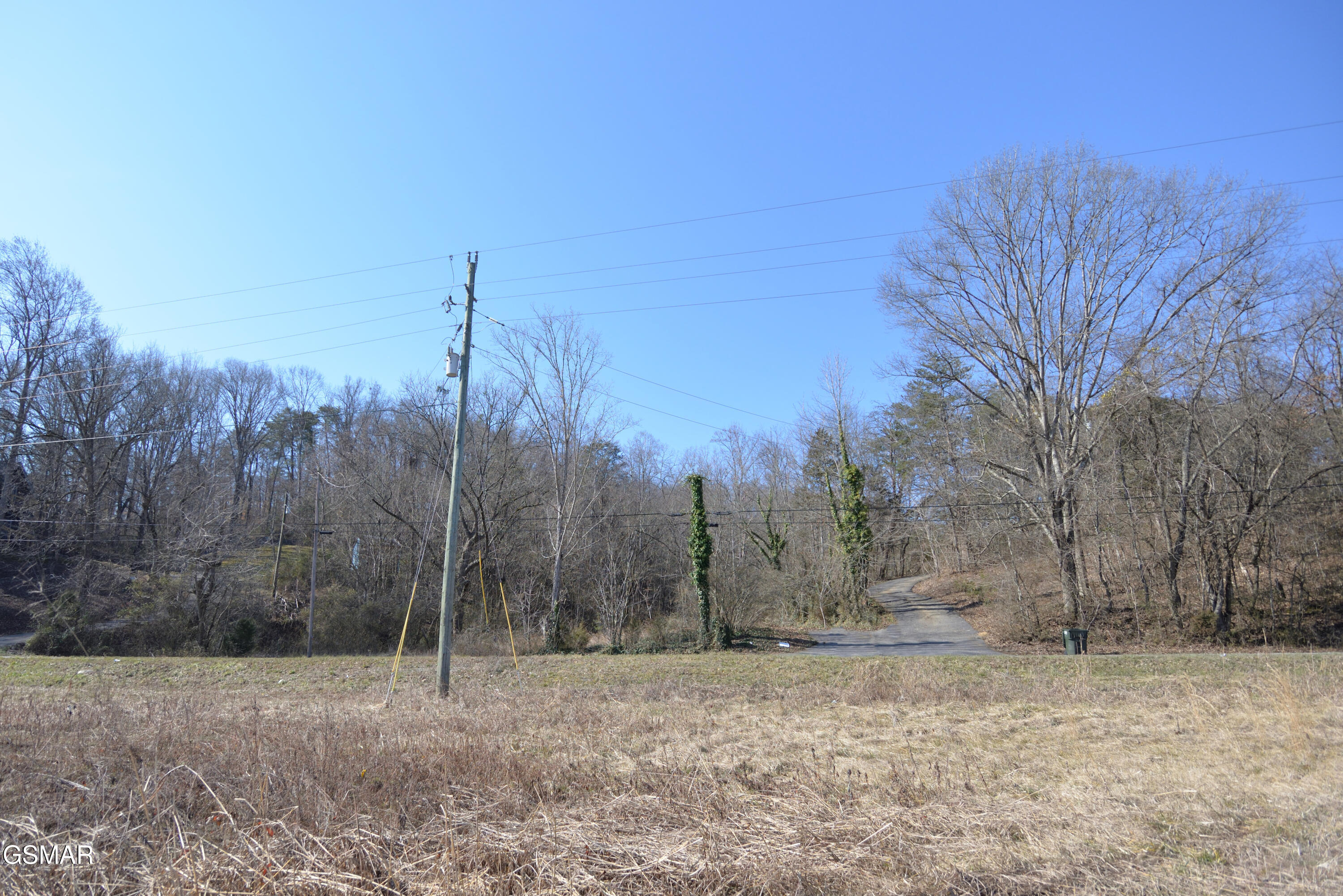 011.00 & . Old Knoxville Highway Sevierville TN 37876