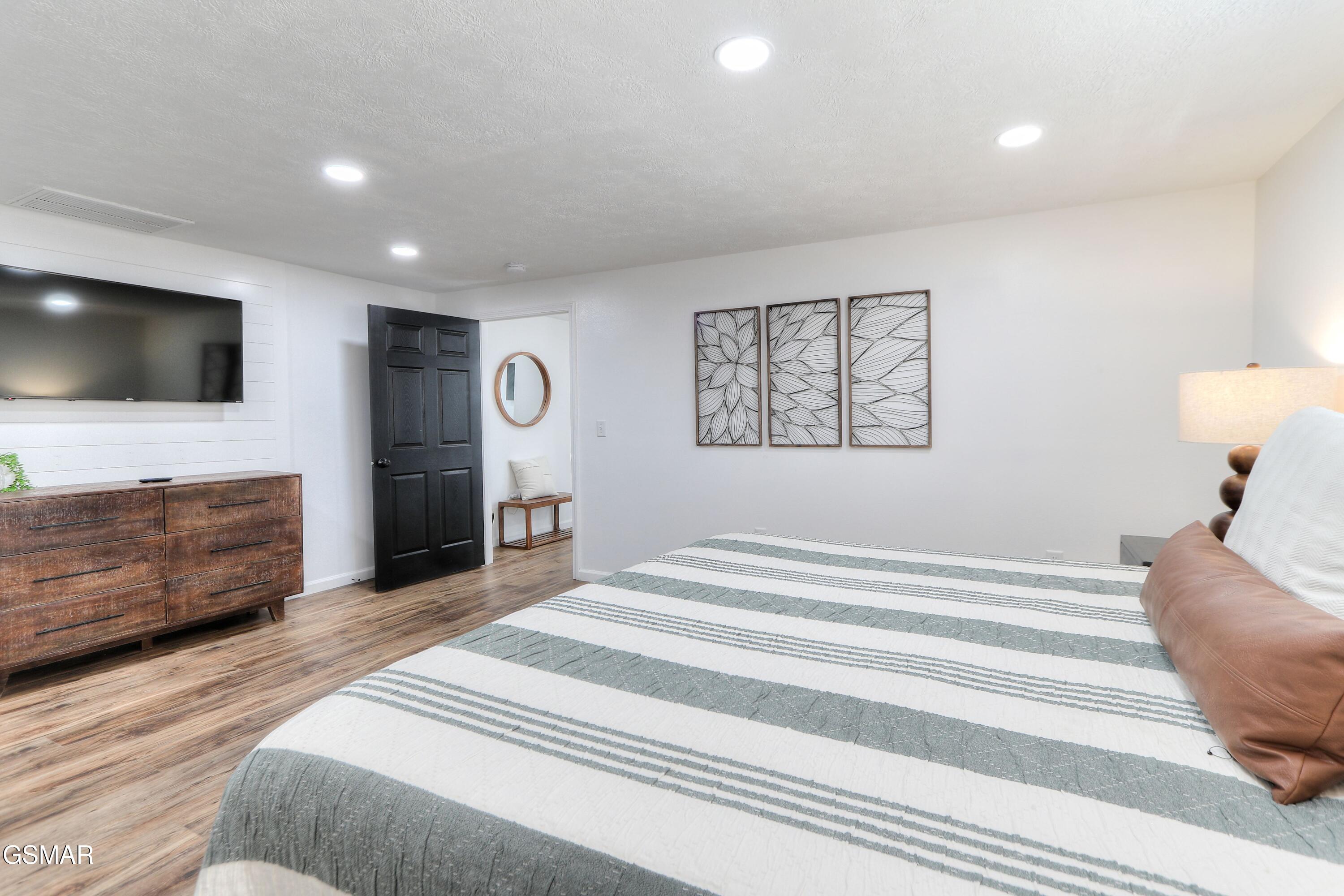 2245 Upper Middle Creek Road Sevierville TN 37876