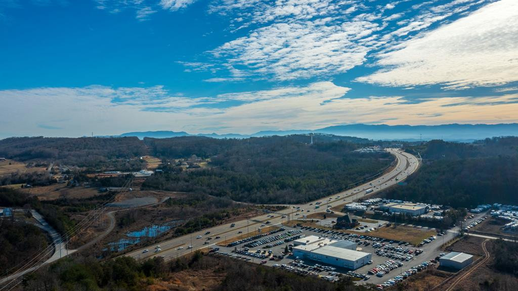 ____ Winfield Dunn Parkway Mount Road Parkway Sevierville TN 37764