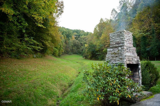 1984 Chestnut Springs Way Sevierville TN 37876