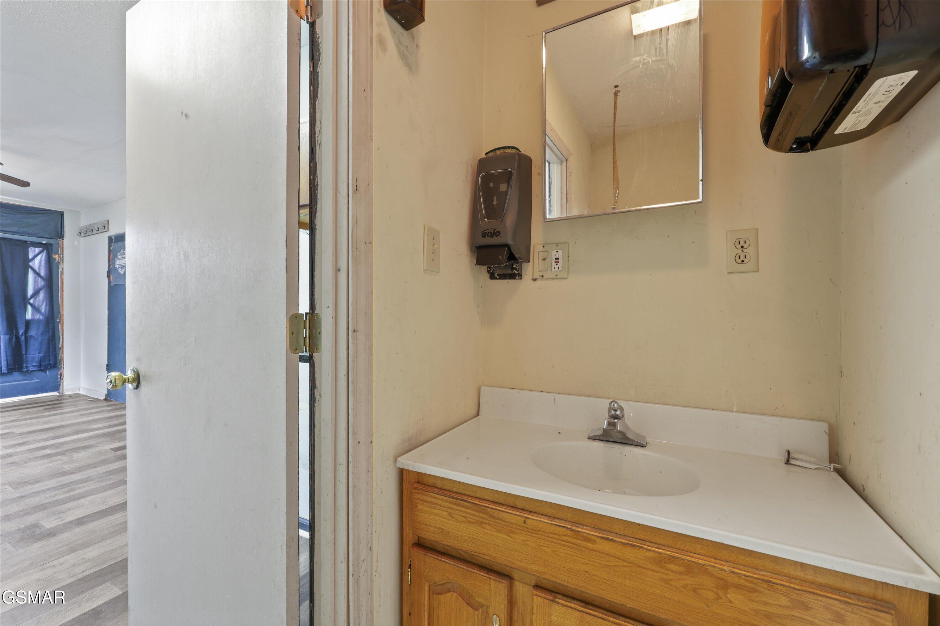 1602 Main Street White Pine TN 37890