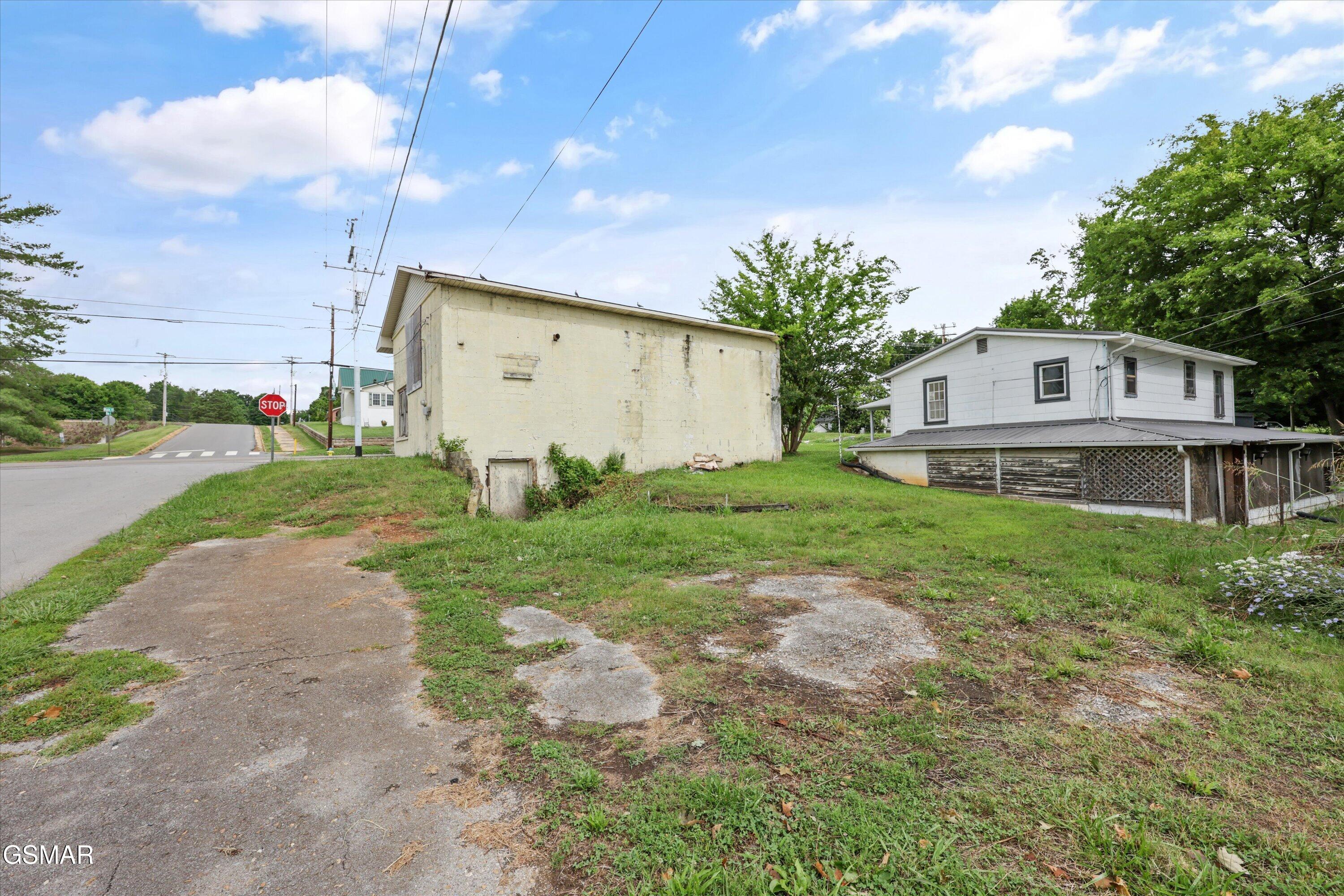 1602 Main Street White Pine TN 37890
