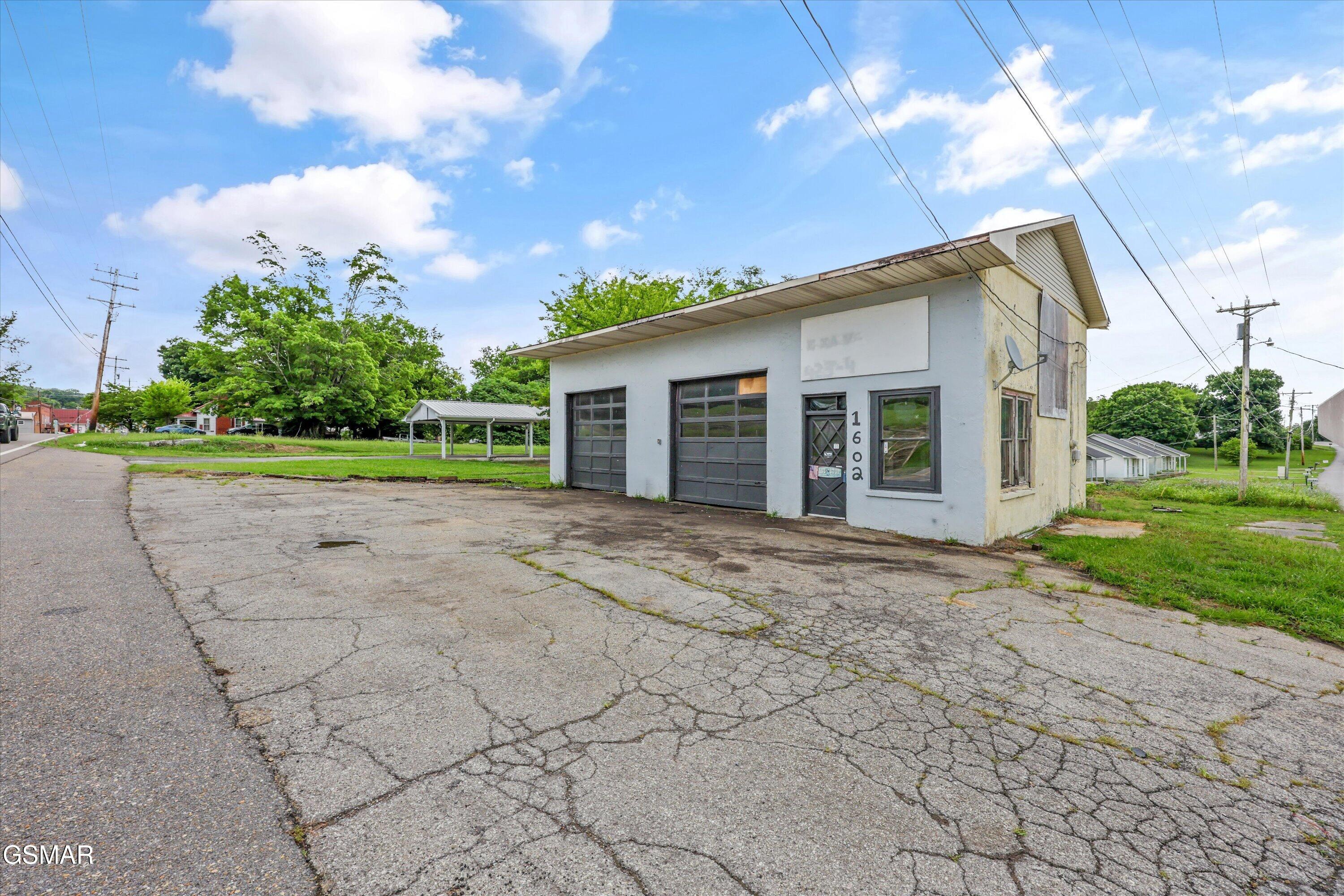1602 Main Street White Pine TN 37890