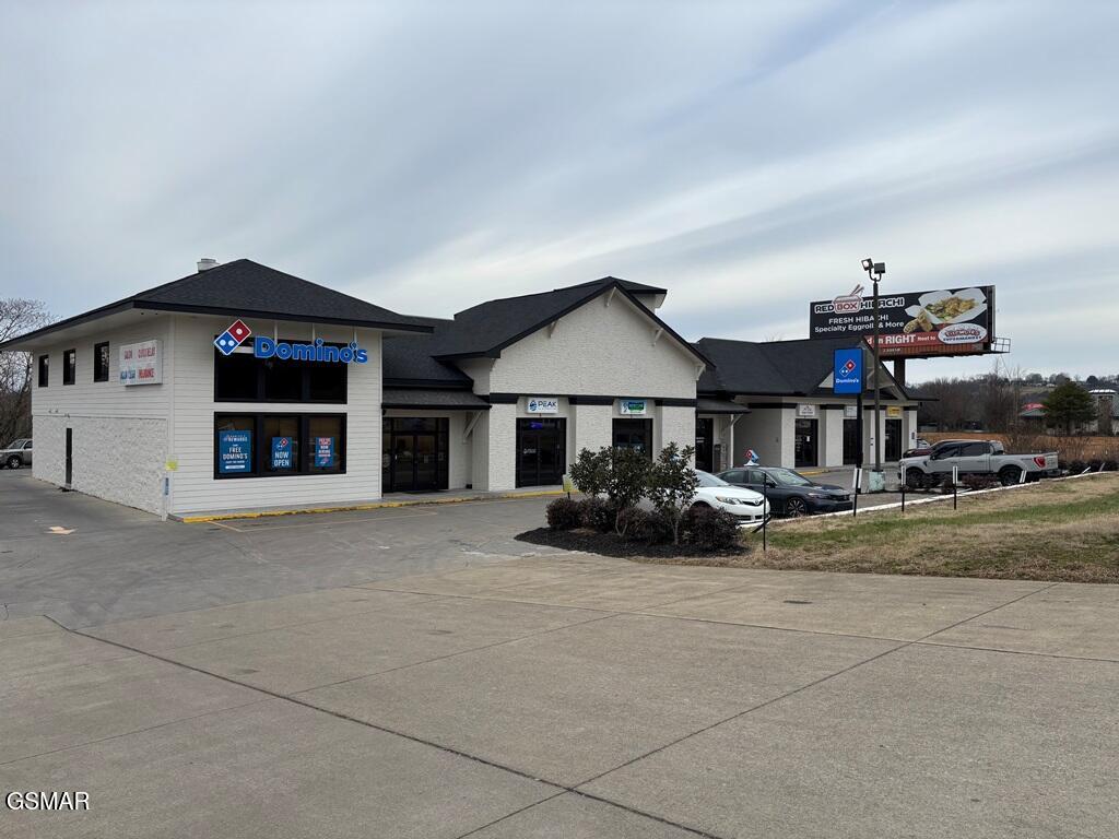2040 Winfield Dunn Parkway Sevierville TN 37876