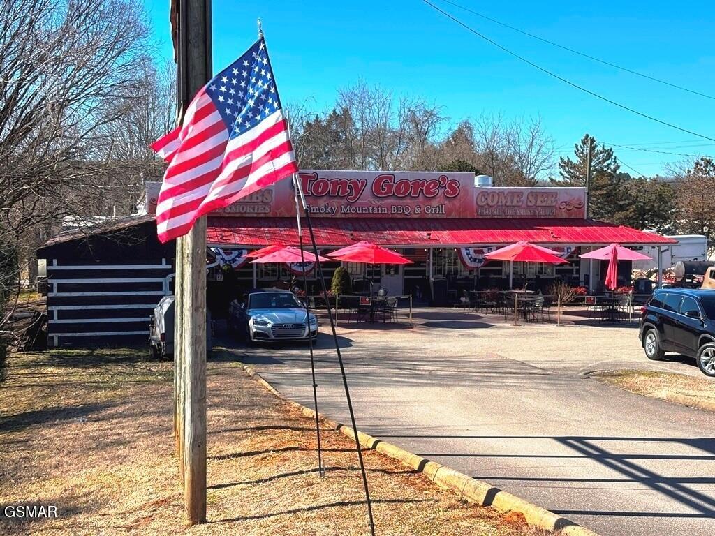 Sevierville TN, 1818 Winfield Dunn Parkway