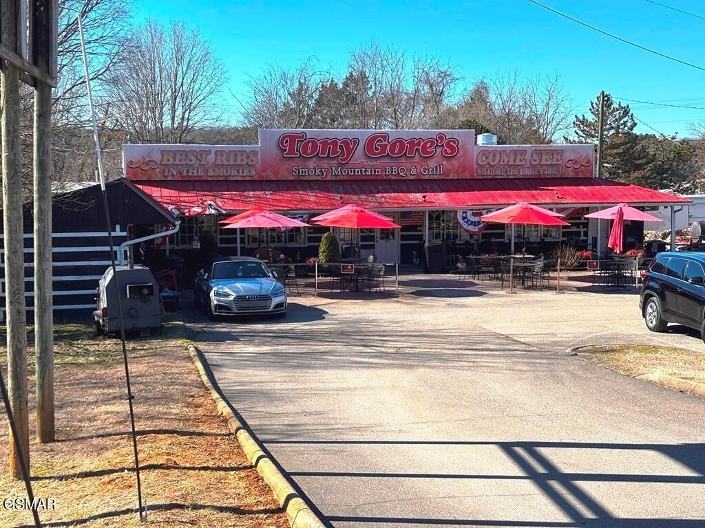 1818 Winfield Dunn Parkway Sevierville TN 37876