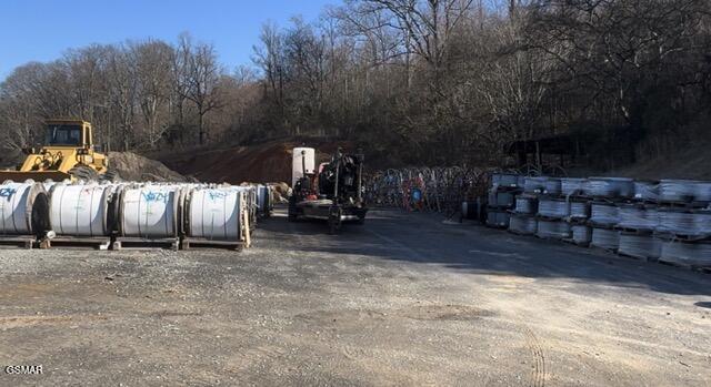 725 W Highway 25 Dandridge TN 37725