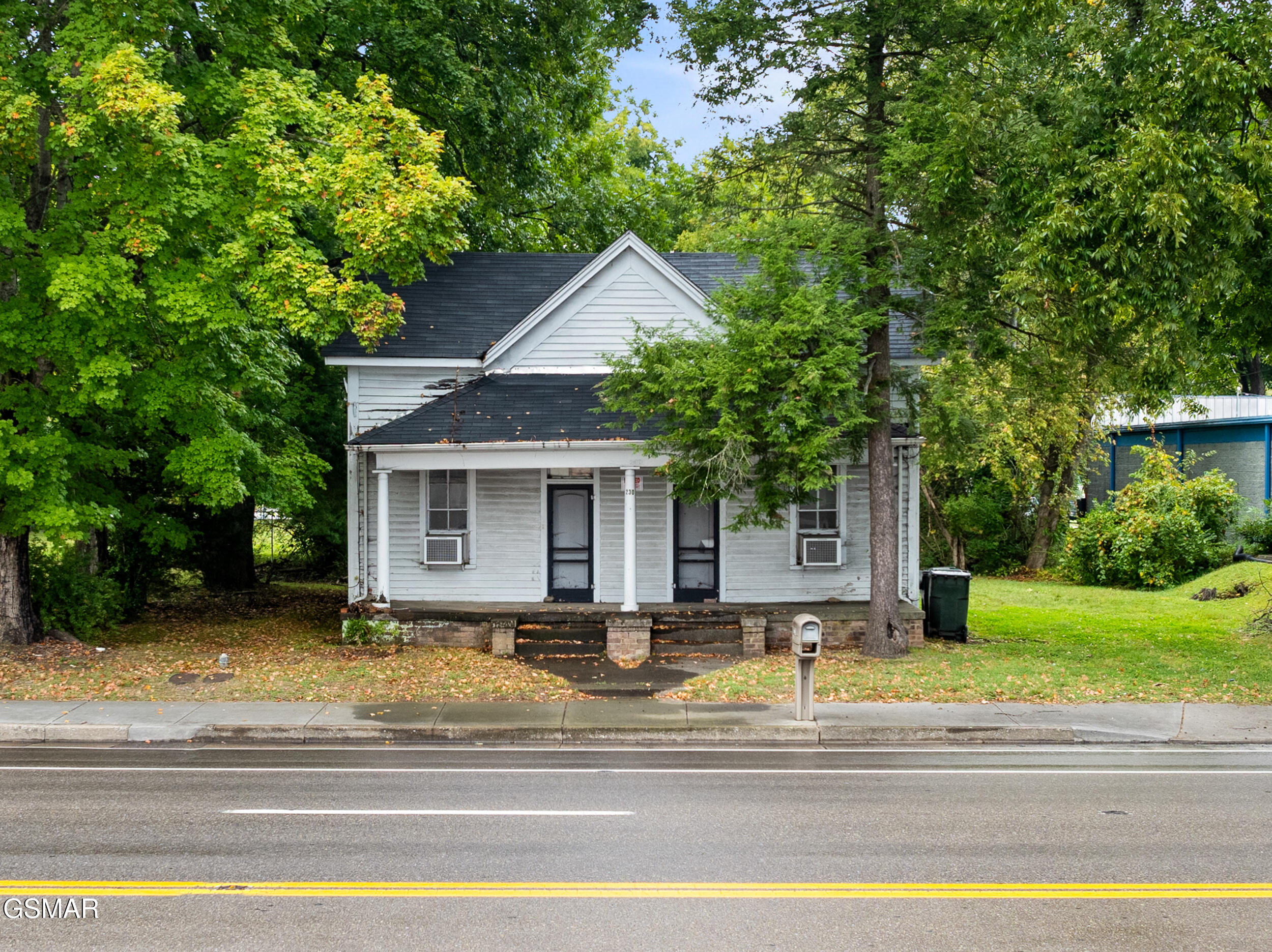 226 E Main Street Sevierville TN 37862