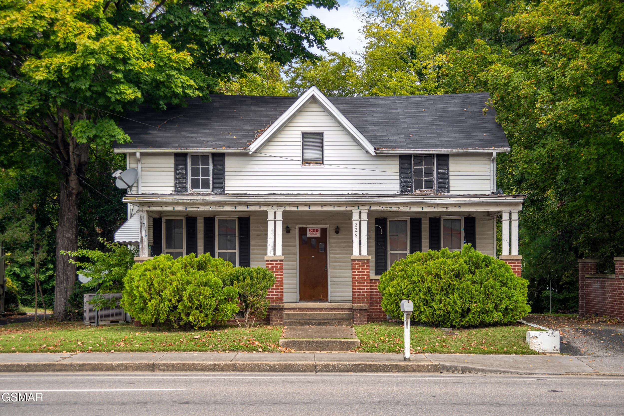 226 E Main Street Sevierville TN 37862