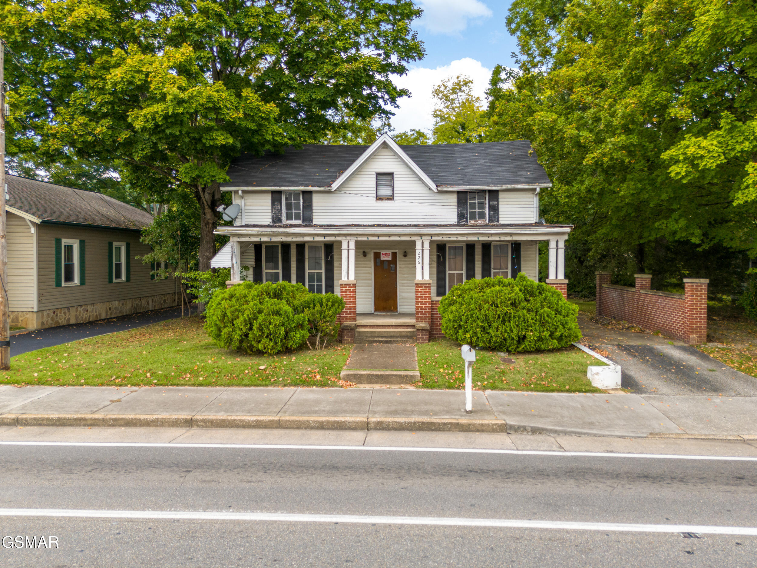 226 E Main Street Sevierville TN 37862