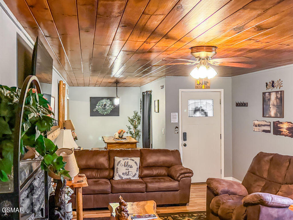740 River Road Gatlinburg TN 37738