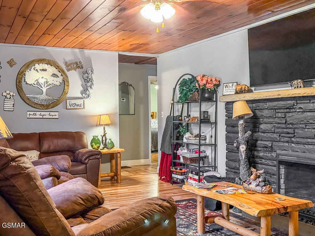 740 River Road Gatlinburg TN 37738