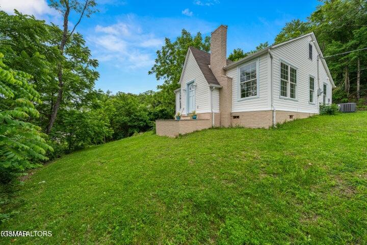 739 W Main Street Sevierville TN 37862