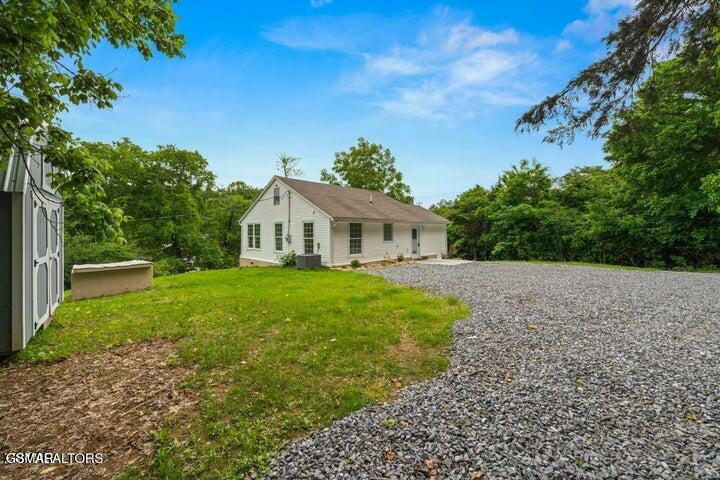 739 W Main Street Sevierville TN 37862
