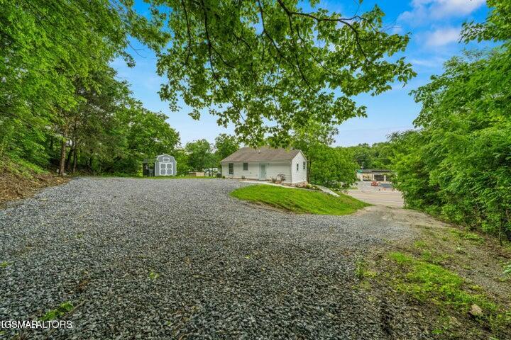 739 W Main Street Sevierville TN 37862