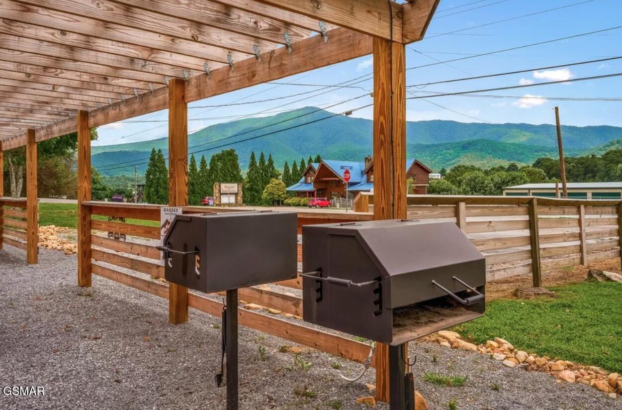 3804 Wears Valley Road Sevierville TN 37862