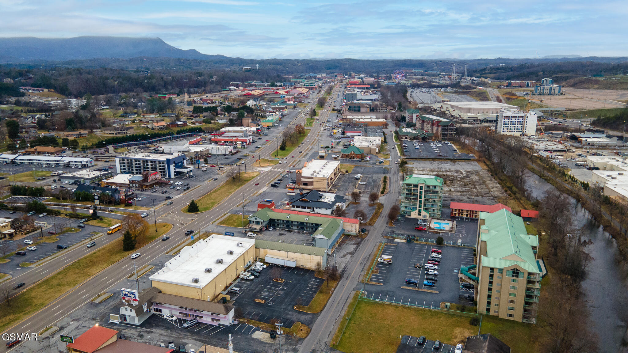 3215 N River Road Pigeon Forge TN 37863