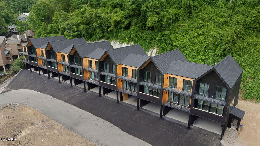 U12 215 Circle Drive Gatlinburg TN 37738