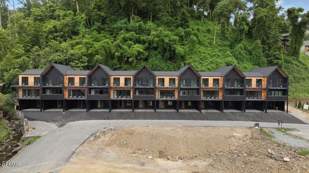 U12 215 Circle Drive Gatlinburg TN 37738